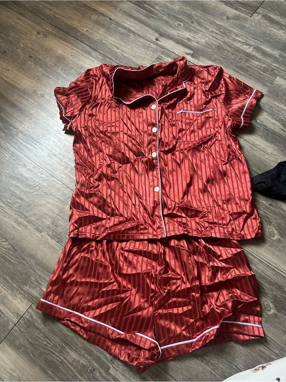 Women’s Satin Short Pajama Set - Red